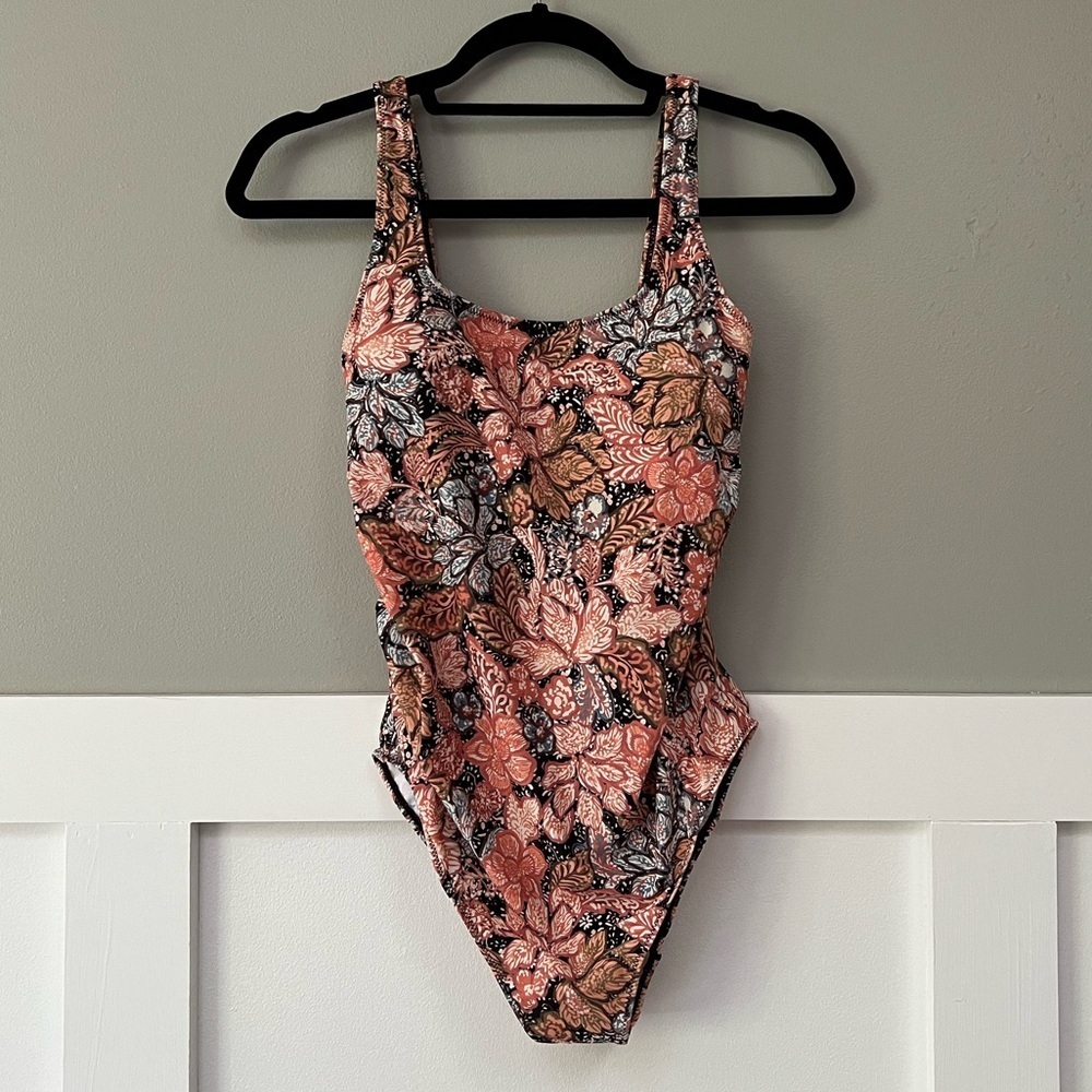 NWT A Pea In The Pod Floral Square Neck Maternity One Piece Swimsuit